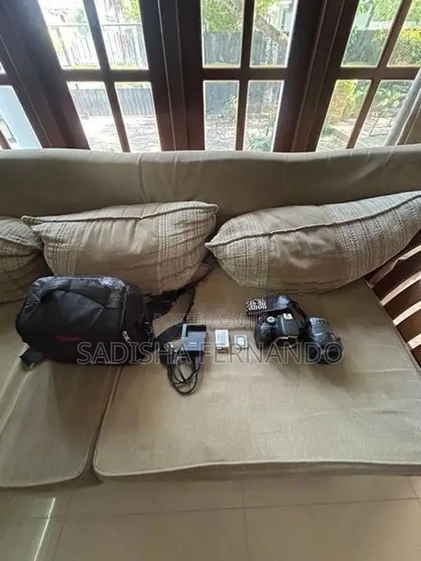 Canon 700d Dslr With 18-135 Lens