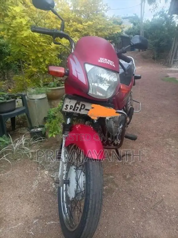 Hero CD 100 2002