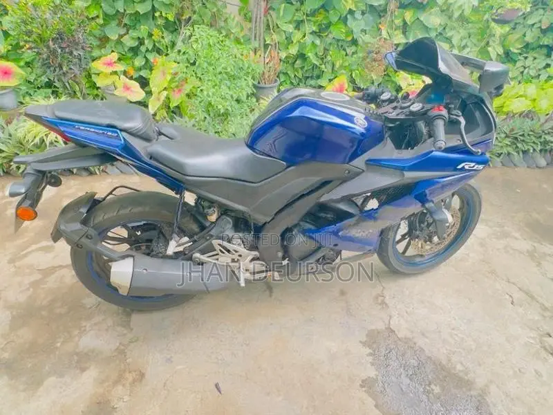 Yamaha R15 2019