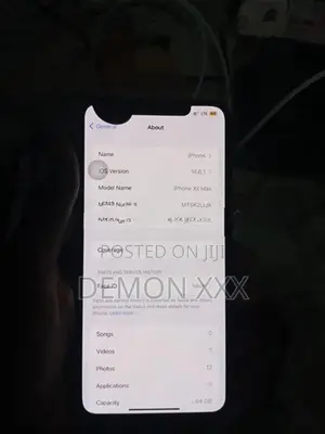 Apple iPhone XS Max (Used)