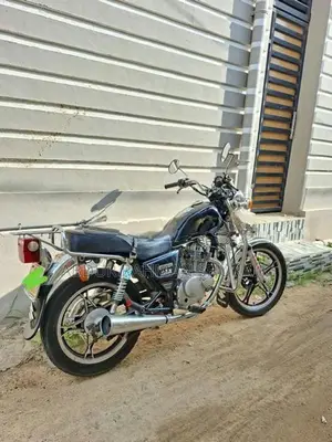 Suzuki GN 125 H 2017