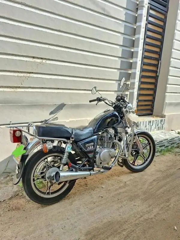 Suzuki GN 125 H 2017
