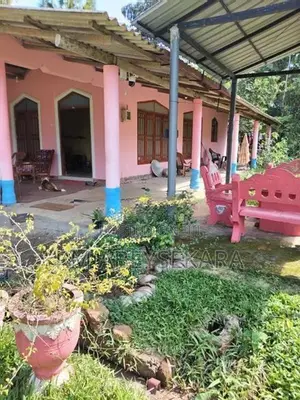 අගනා අඩමක් සමග නිවසක්