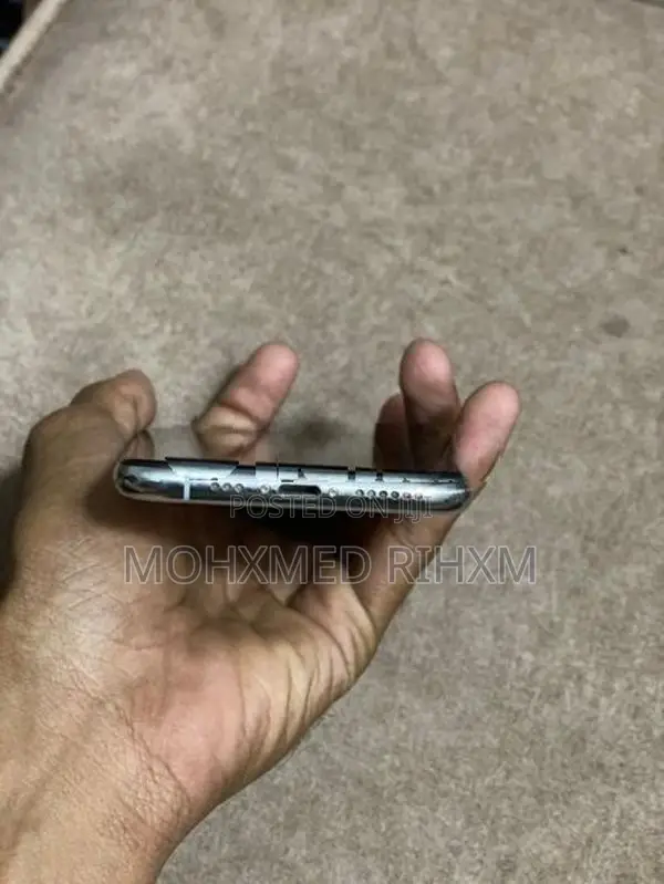 Apple iPhone XS 256GB (Used)