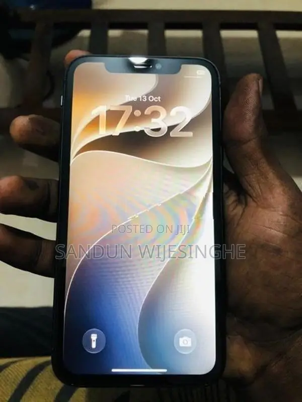 Apple iPhone 11 (Used)