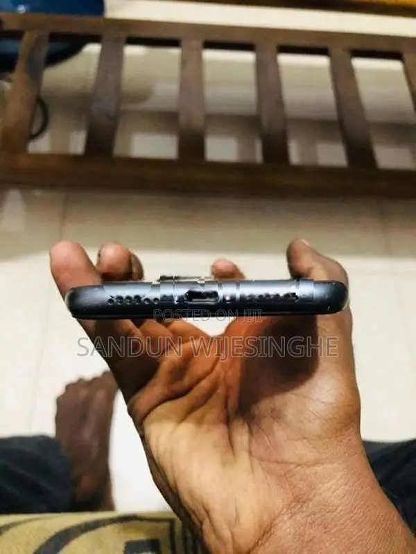 Apple iPhone 11 (Used)