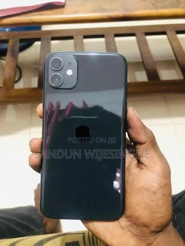 Apple iPhone 11 (Used)