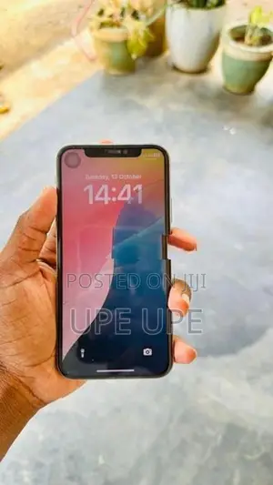 Apple iPhone XS (Used)