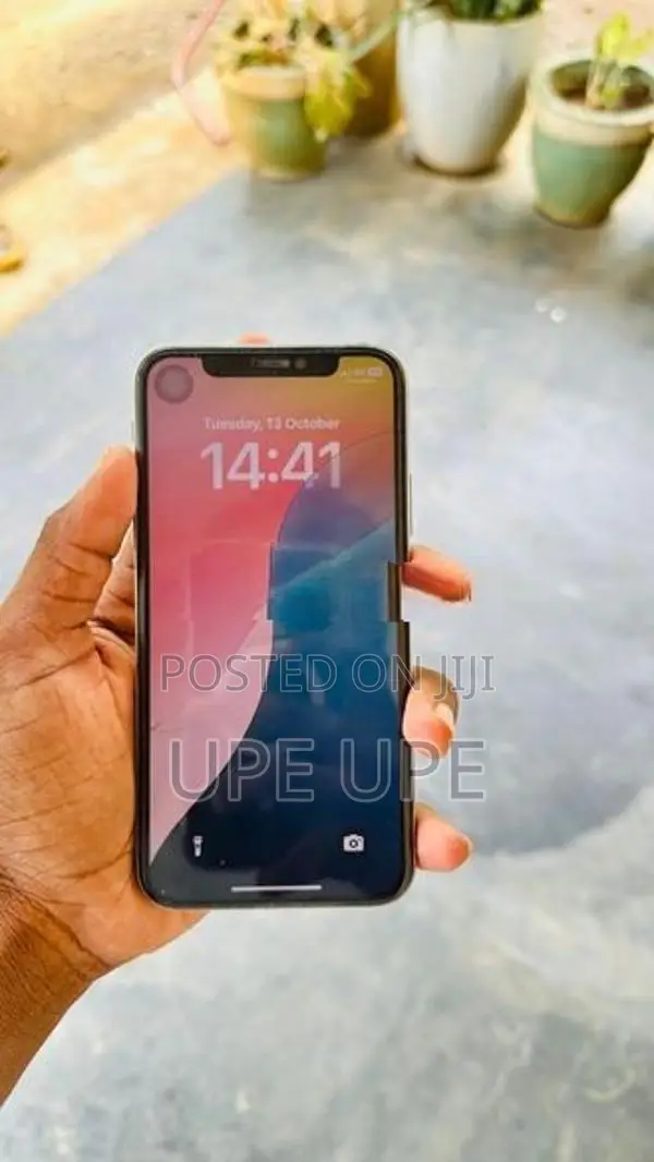 Apple iPhone XS (Used)