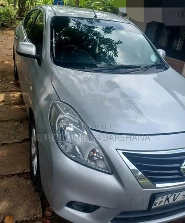 Nissan Sunny 2013