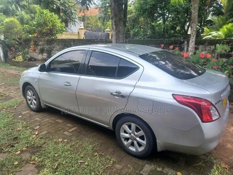 Nissan Sunny 2013