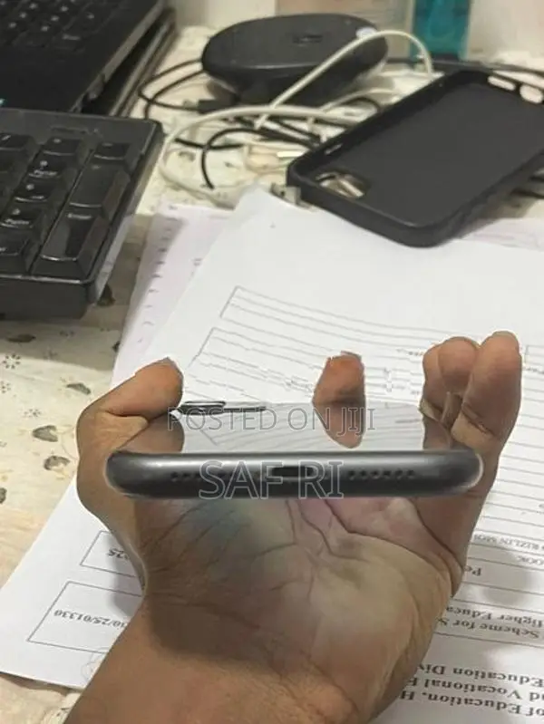 Apple iPhone 11 128GB (Used)