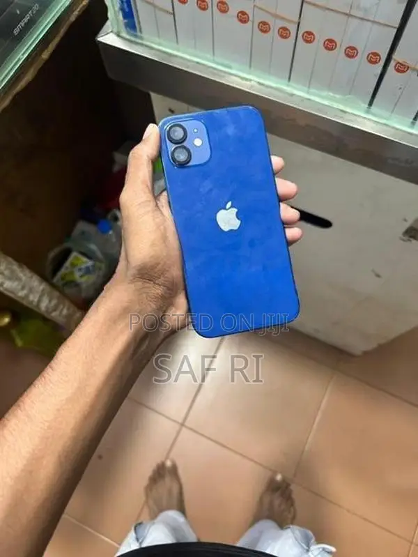 Apple iPhone 12 128GB (Used)