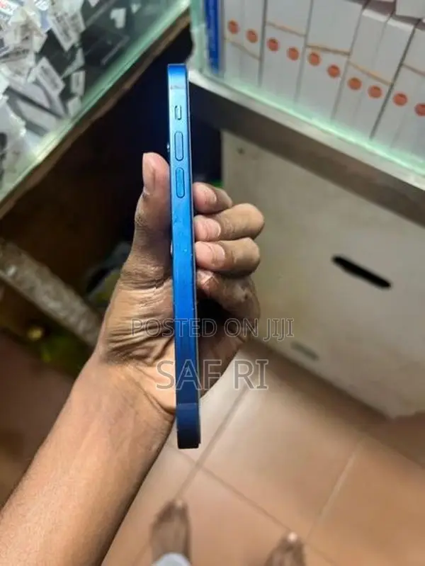 Apple iPhone 12 128GB (Used)