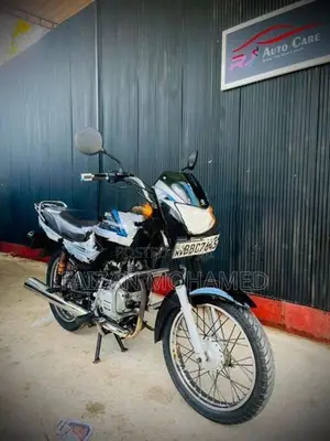 Bajaj CT100 2012