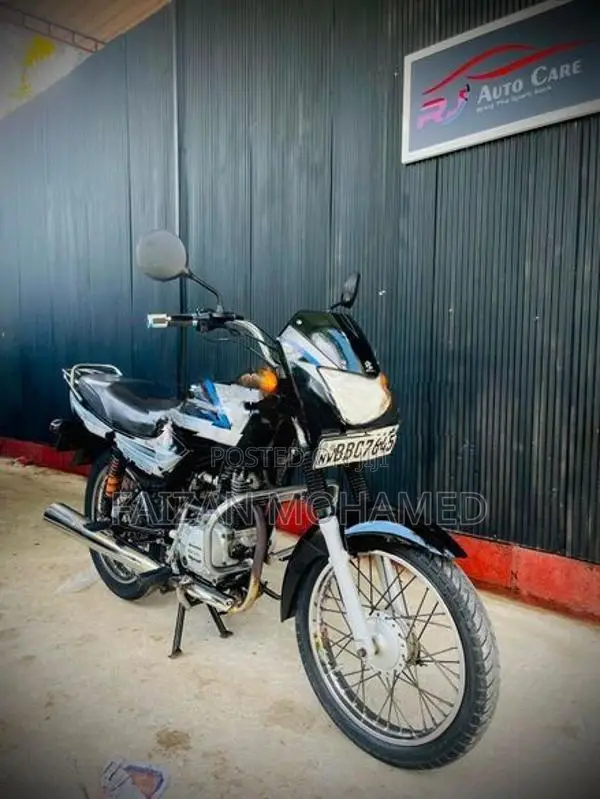 Bajaj CT100 2012