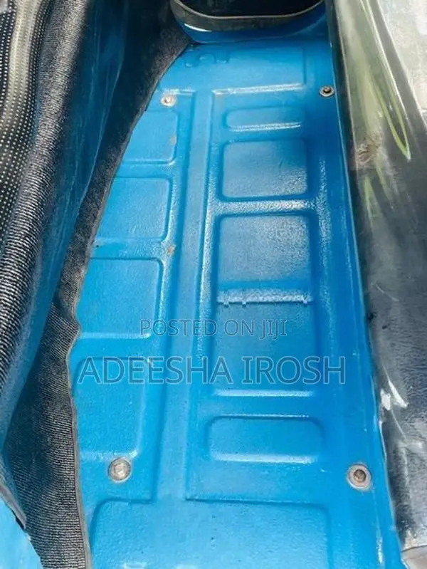 Bajaj RE 2013