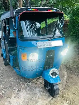 Bajaj RE 2013