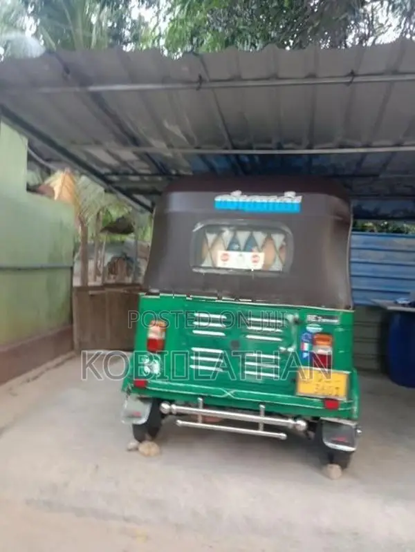 Bajaj RE 2006