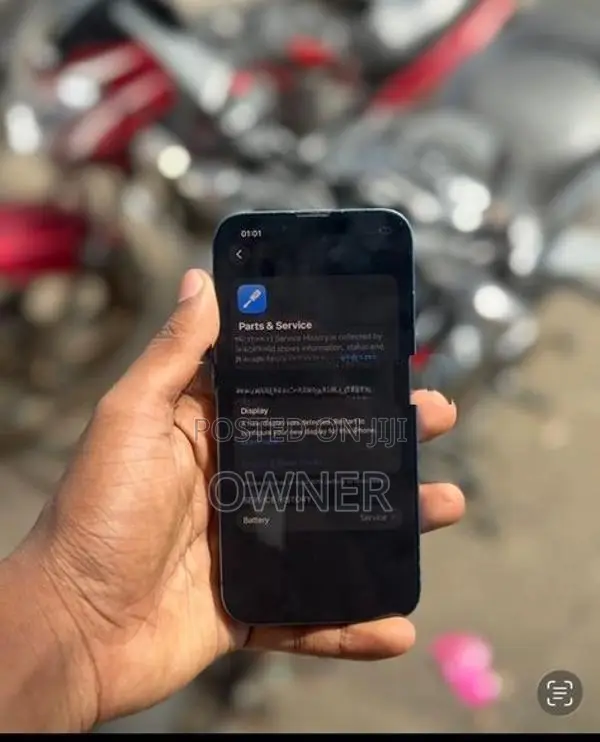 Apple iPhone 13 (Used)