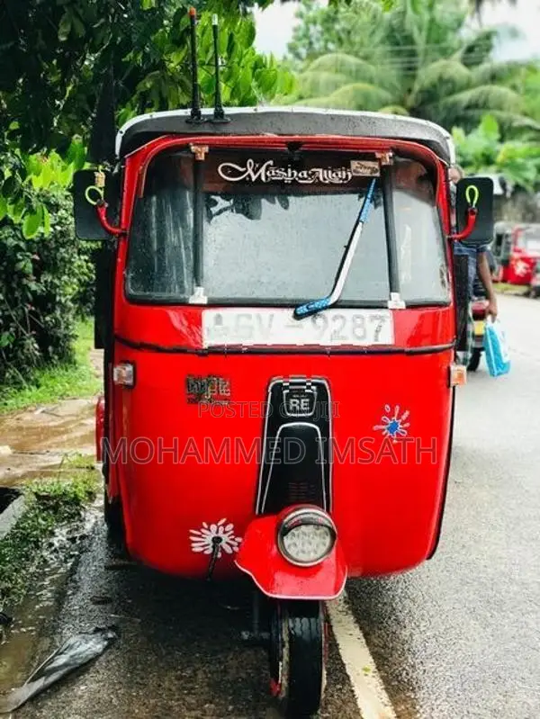 Bajaj RE 2002