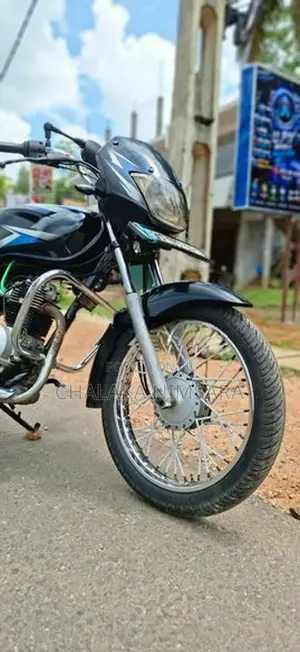 Bajaj CT100 2017
