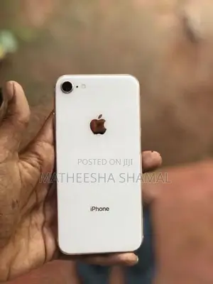 Apple iPhone 8 (Used)