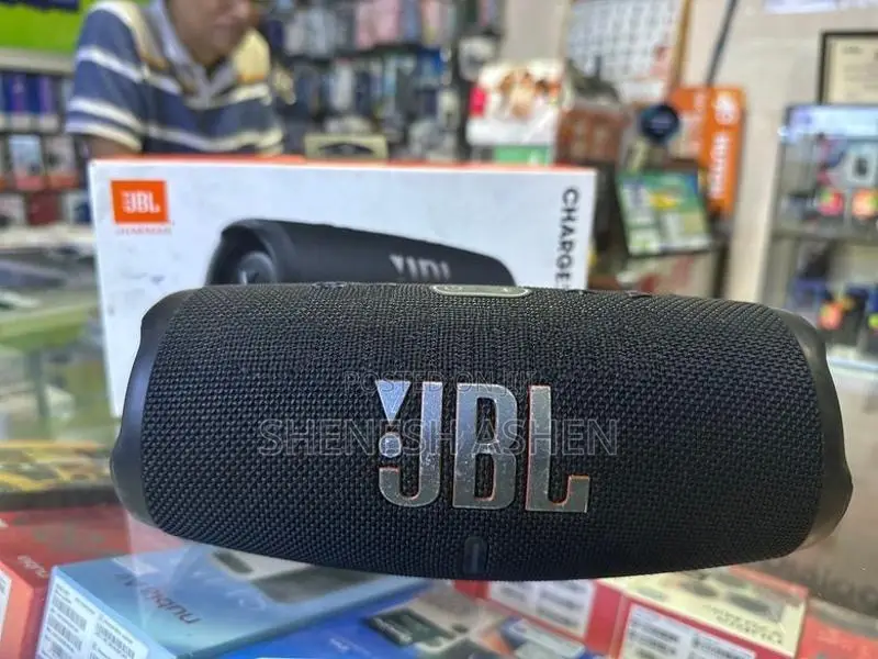 JBL Charge 5