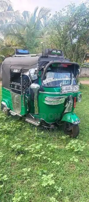 Bajaj RE 2012