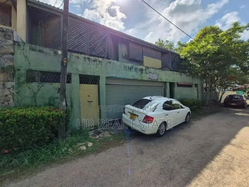 20.80 Perches Residential Land Valley Property In Nugegoda