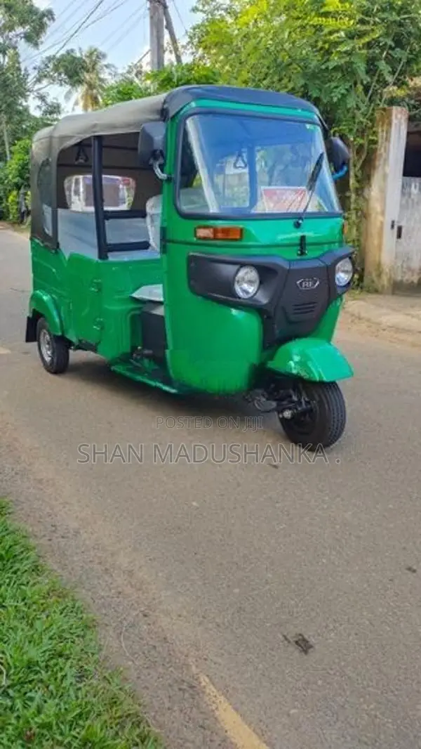 Bajaj RE 2026