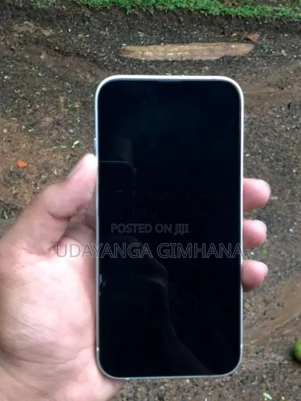 Apple iPhone 13 (Used)