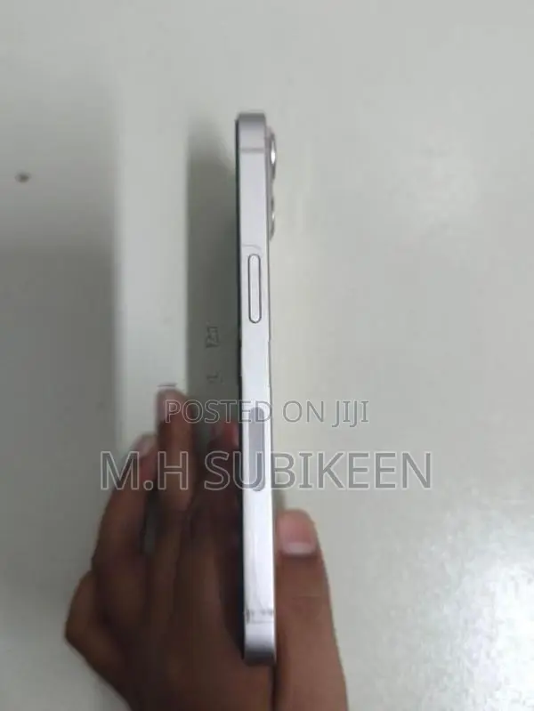 Apple iPhone 13 (Used)