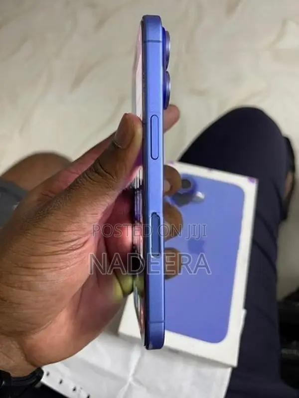 Apple iPhone 16 (Used)