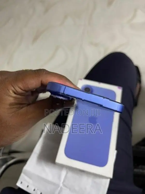 Apple iPhone 16 (Used)