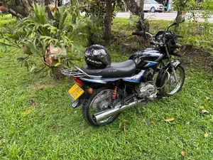 Bajaj CT100 2018