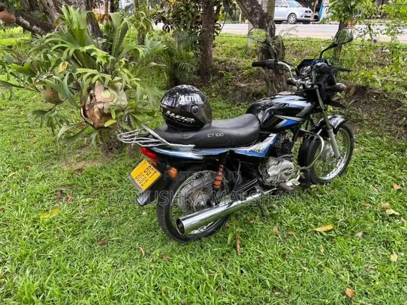 Bajaj CT100 2018