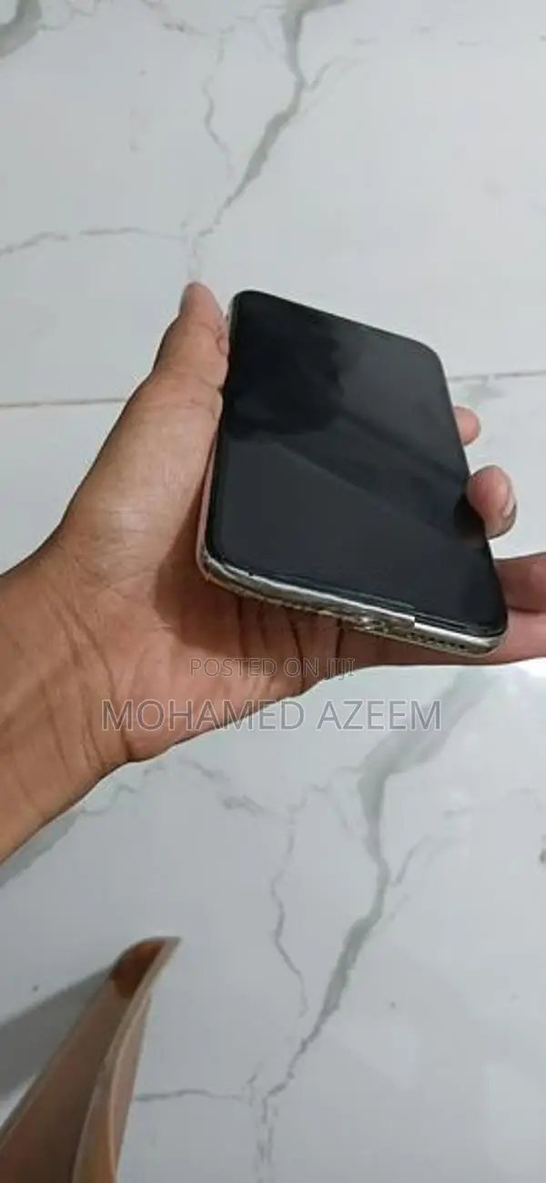 Apple iPhone X (Used)