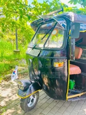 Bajaj RE 2001