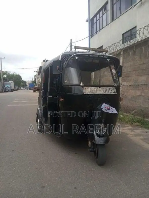 Bajaj RE 2001