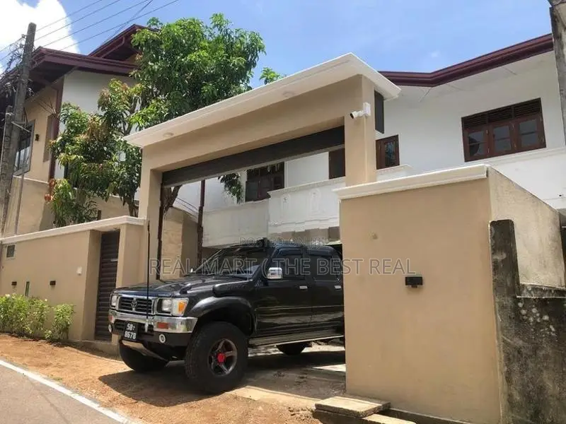 KOTTAWA : 5-BEDROOM (10-PERCH) HOUSE FOR SALE IN MATHTHEGODA