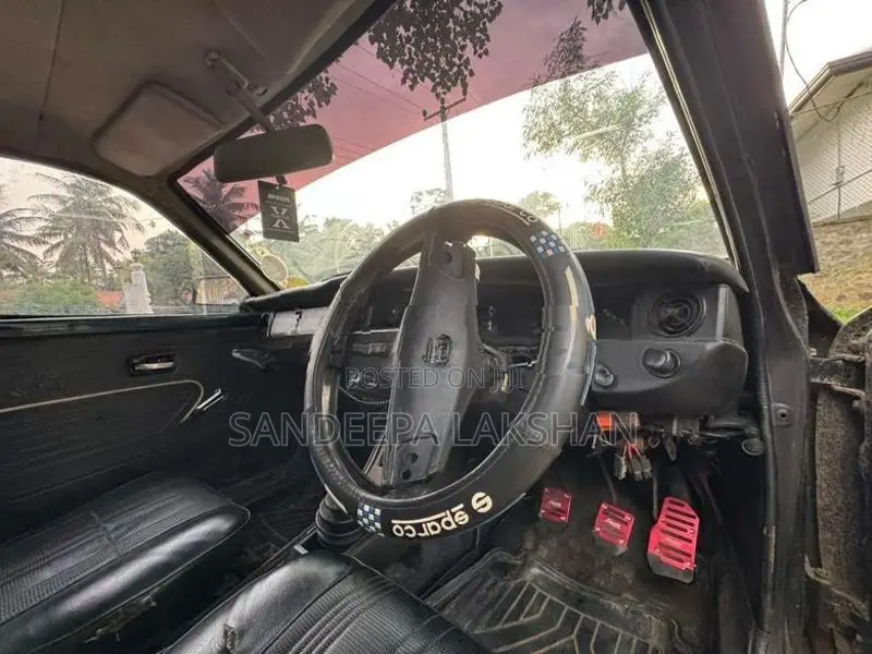 Nissan Sunny B211 1978