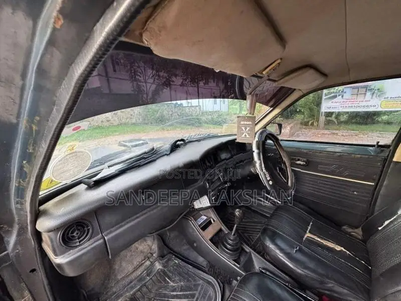 Nissan Sunny B211 1978