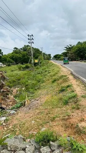 Beautiful Beachfront Land for Sale Kinniya