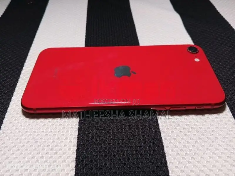 Apple iPhone SE 2 (Used)