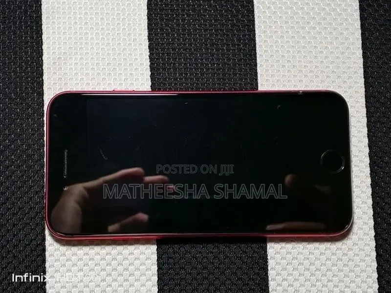 Apple iPhone SE 2 (Used)