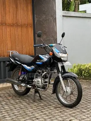 Bajaj CT100 2016