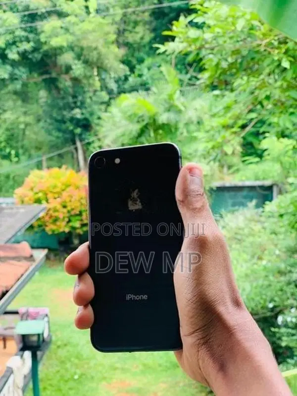 Apple iPhone 8 64GB (Used)