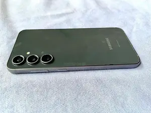Samsung Galaxy S23 FE (Used)