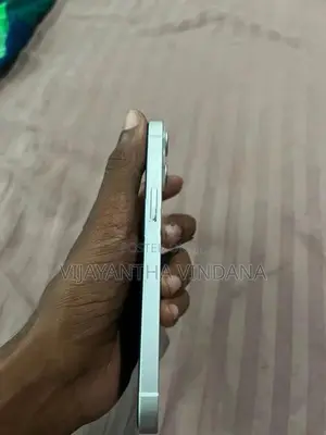 Apple iPhone 13 (Used)